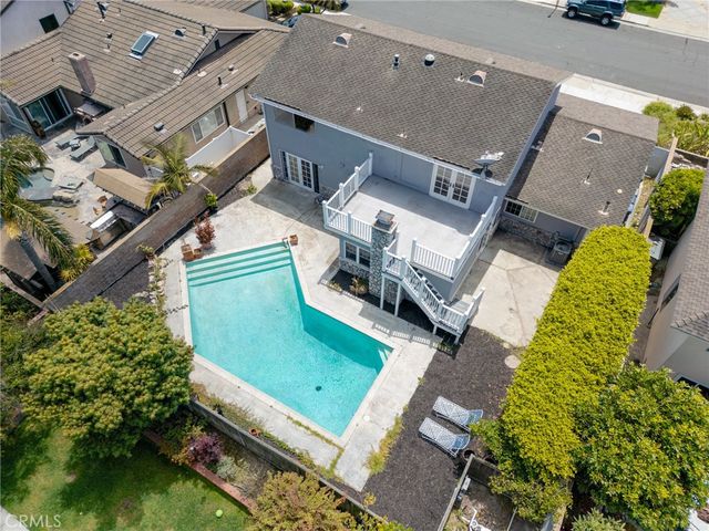 6911 Rio Vista, Huntington Beach, CA 92647