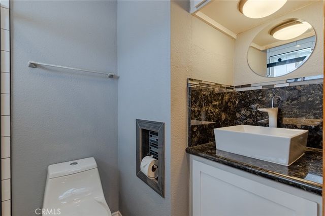 6911 Rio Vista, Huntington Beach, CA 92647