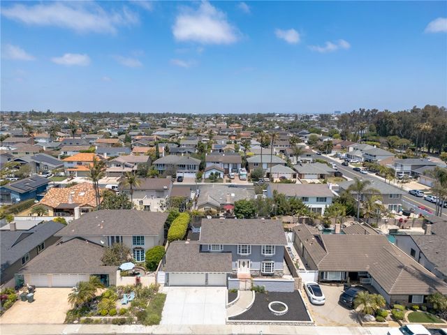 6911 Rio Vista, Huntington Beach, CA 92647