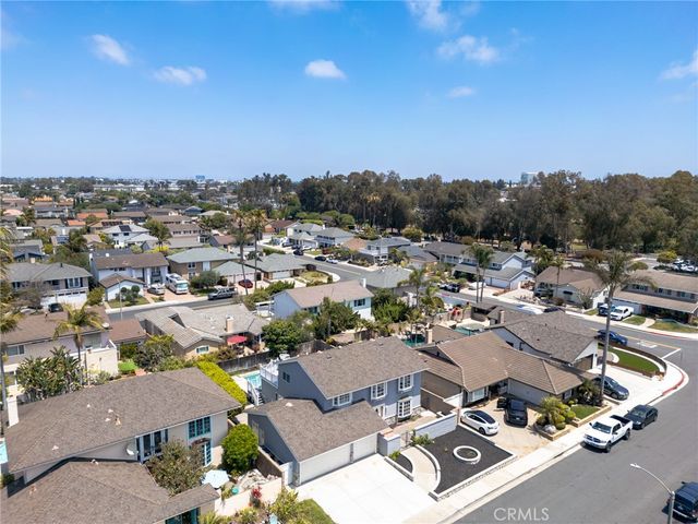 6911 Rio Vista, Huntington Beach, CA 92647