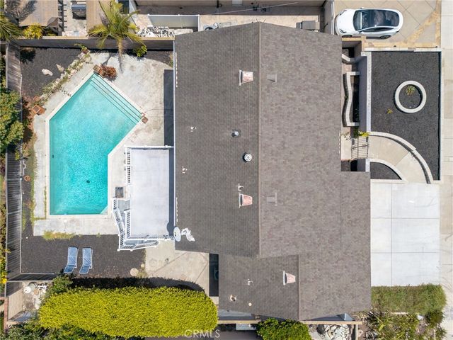 6911 Rio Vista, Huntington Beach, CA 92647