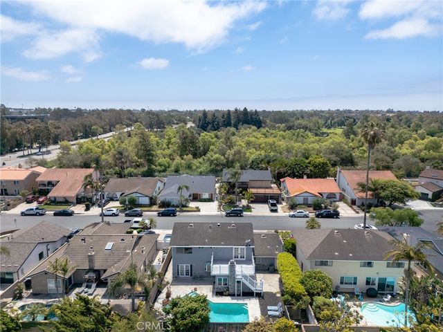 6911 Rio Vista, Huntington Beach, CA 92647