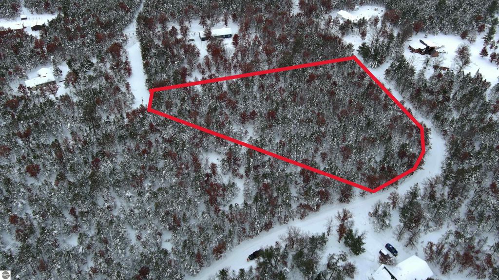 Image 8 of property listing at Fiddlewood, Grayling, MI 49738