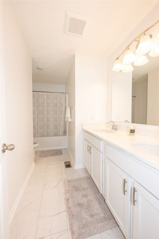 104 Chesapeake drive, Jefferson Hills, PA 15236