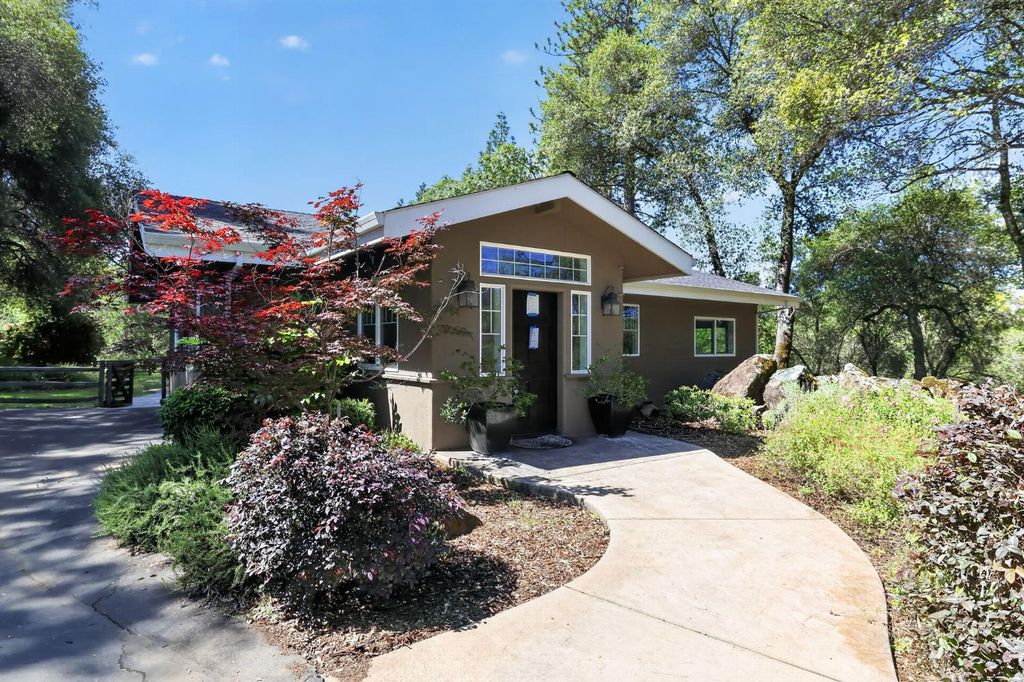 15655 Rough And Ready Hwy, Rough And Ready, CA 95975