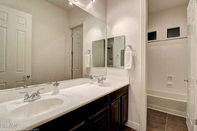 3163 E LOS ALTOS Court, Gilbert, AZ 85297