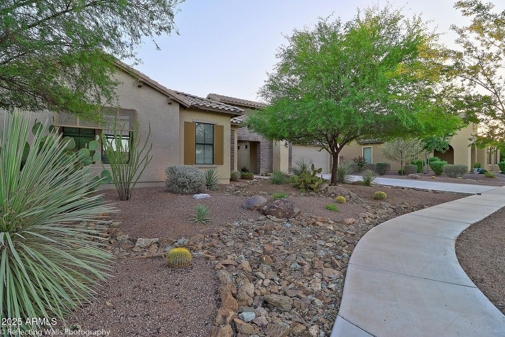 3163 E LOS ALTOS Court, Gilbert, AZ 85297