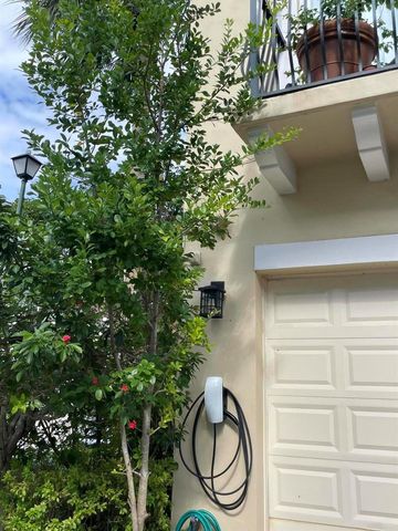 552 NW 39th Circle N, Boca Raton, FL 33431