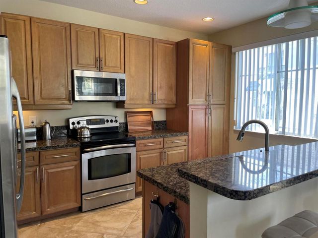 552 NW 39th Circle N, Boca Raton, FL 33431