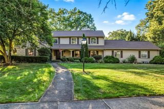 4250 Oak Knoll Drive, Boardman, OH 44512