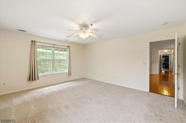 1233 King Ct, Green Brook Twp., NJ 08812