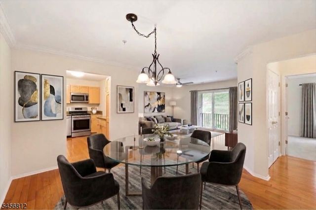 1233 King Ct, Green Brook Twp., NJ 08812