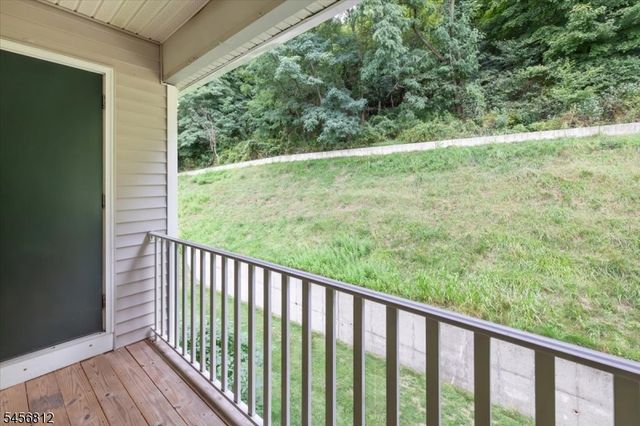 1233 King Ct, Green Brook Twp., NJ 08812