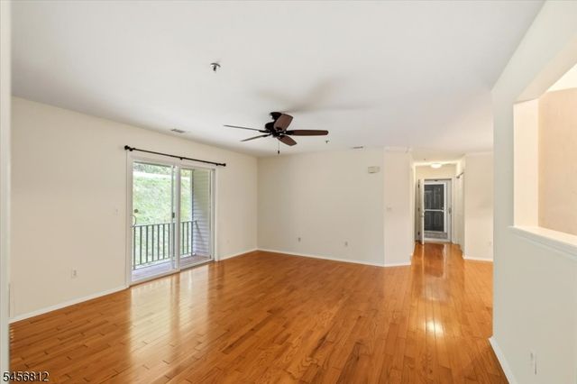 1233 King Ct, Green Brook Twp., NJ 08812