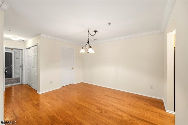 1233 King Ct, Green Brook Twp., NJ 08812