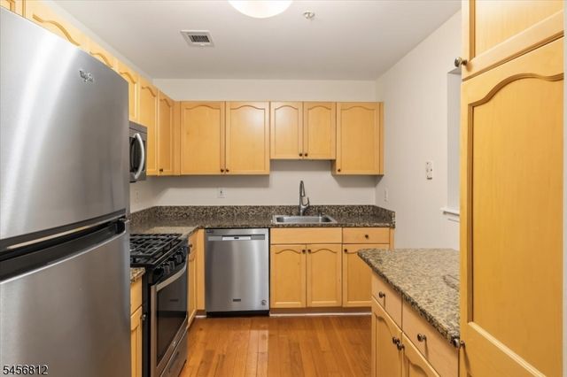 1233 King Ct, Green Brook Twp., NJ 08812