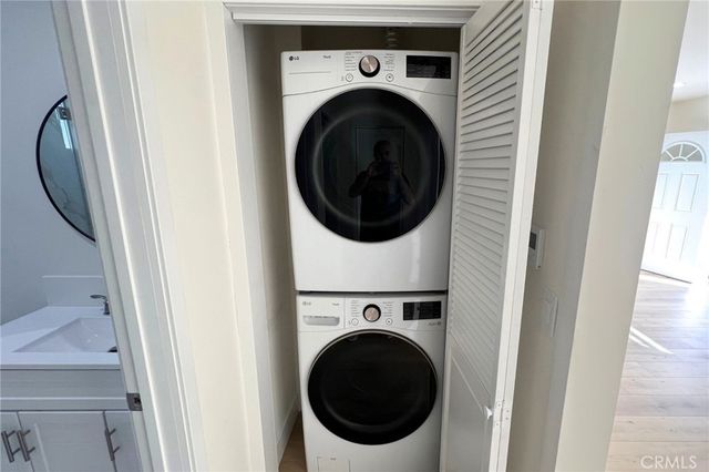 6705 Denny Ave, North Hollywood, CA 91606