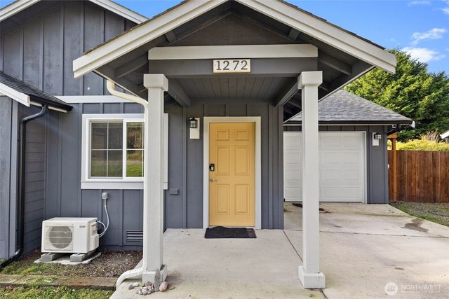 1272 Admirals Drive, Coupeville, WA 98239