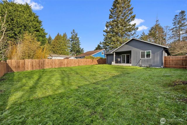 1272 Admirals Drive, Coupeville, WA 98239