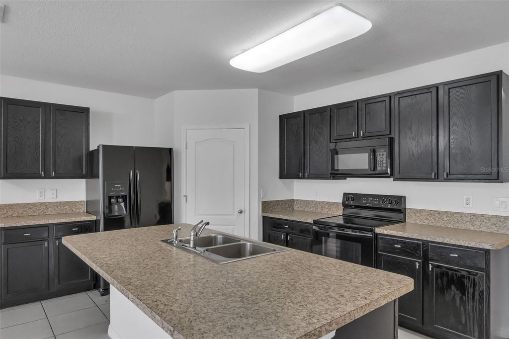 Image 4 of property listing at 1828 PARTIN TERRACE ROAD, Kissimmee, FL 34744