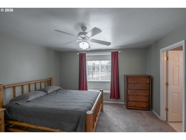 1067 Sw FALCON CREST Dr, Dundee, OR 97115