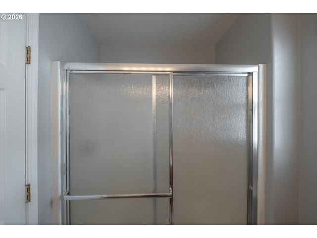 1067 Sw FALCON CREST Dr, Dundee, OR 97115