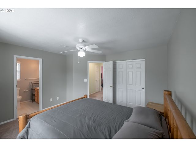 1067 Sw FALCON CREST Dr, Dundee, OR 97115