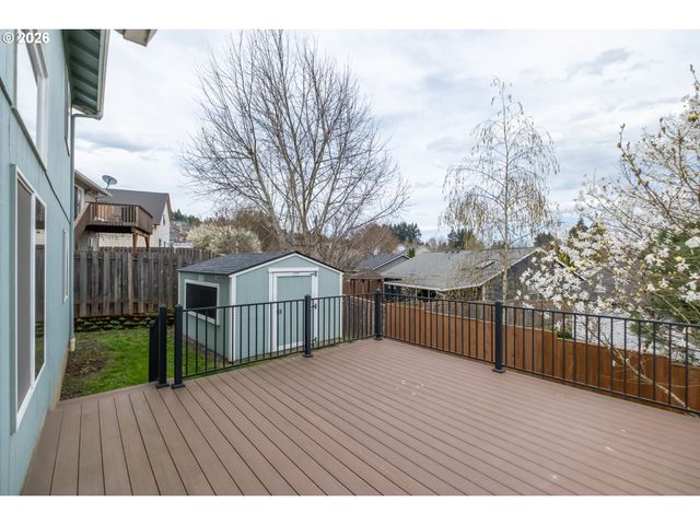 1067 Sw FALCON CREST Dr, Dundee, OR 97115