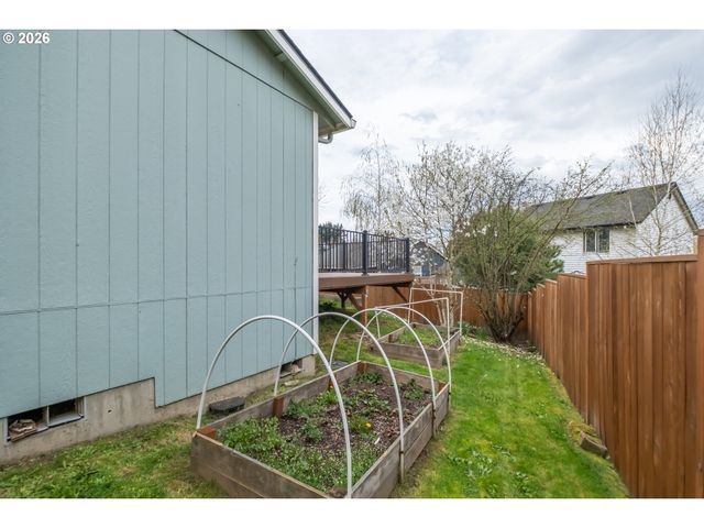 1067 Sw FALCON CREST Dr, Dundee, OR 97115