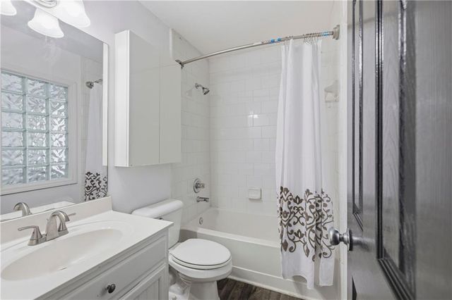2232 Dunseath Avenue 105, Atlanta, GA 30318