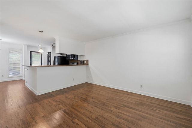 2232 Dunseath Avenue 105, Atlanta, GA 30318