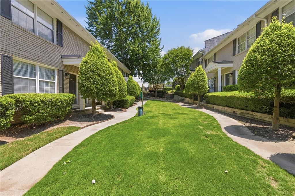 2232 Dunseath Avenue 105, Atlanta, GA 30318