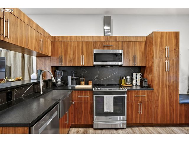 25297 E WELCHES Rd 45, Welches, OR 97067