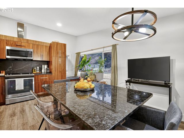 25297 E WELCHES Rd 45, Welches, OR 97067