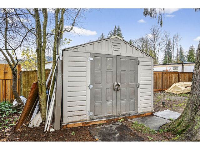 25297 E WELCHES Rd 45, Welches, OR 97067
