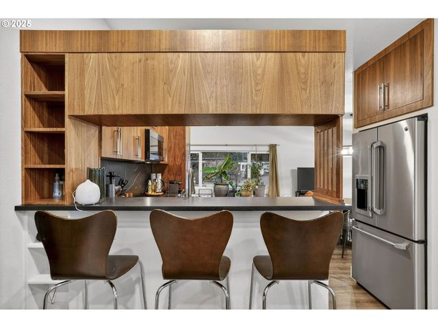 25297 E WELCHES Rd 45, Welches, OR 97067