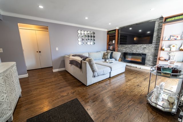 6841 N Northwest Highway 3C, Chicago, IL 60631