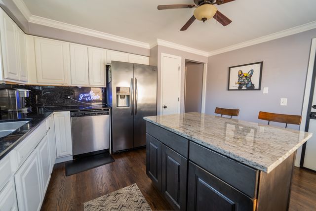 6841 N Northwest Highway 3C, Chicago, IL 60631