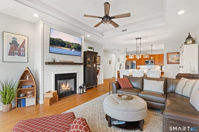 60 Maple Street 39, Branford, CT 06405