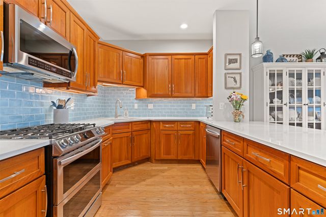 60 Maple Street 39, Branford, CT 06405