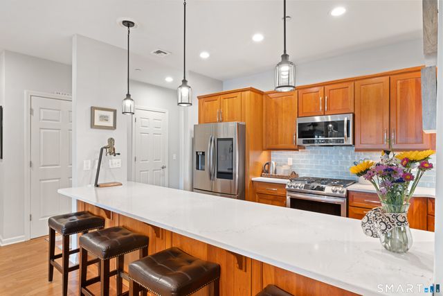 60 Maple Street 39, Branford, CT 06405