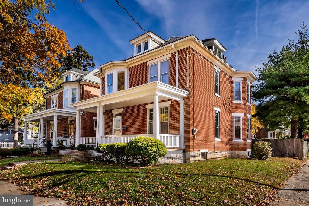 229 MOORELAND AVE, Carlisle, PA 17013