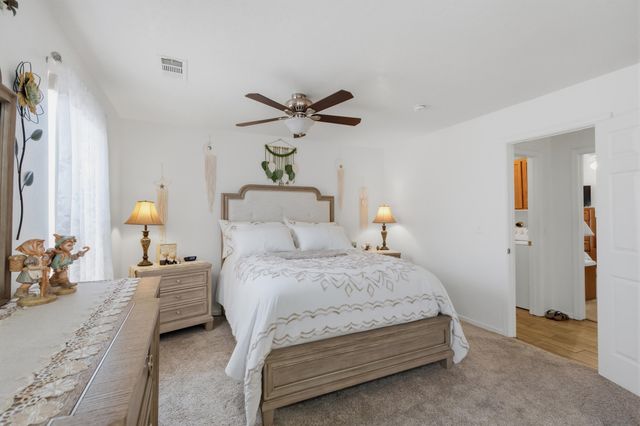 30 Sheba Place, Los Lunas, NM 87031