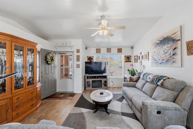 30 Sheba Place, Los Lunas, NM 87031