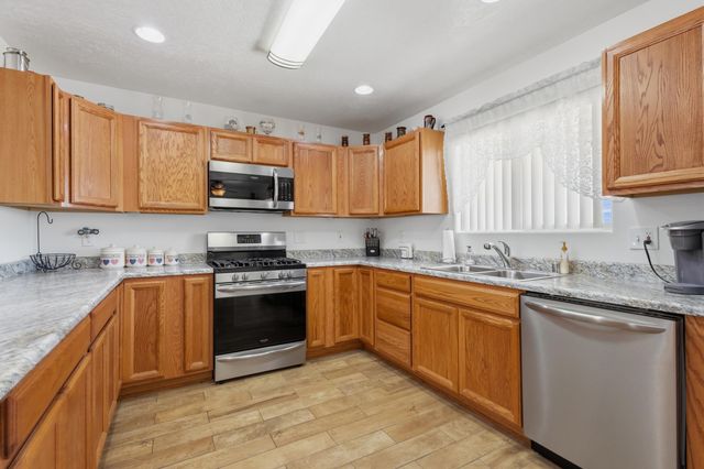 30 Sheba Place, Los Lunas, NM 87031