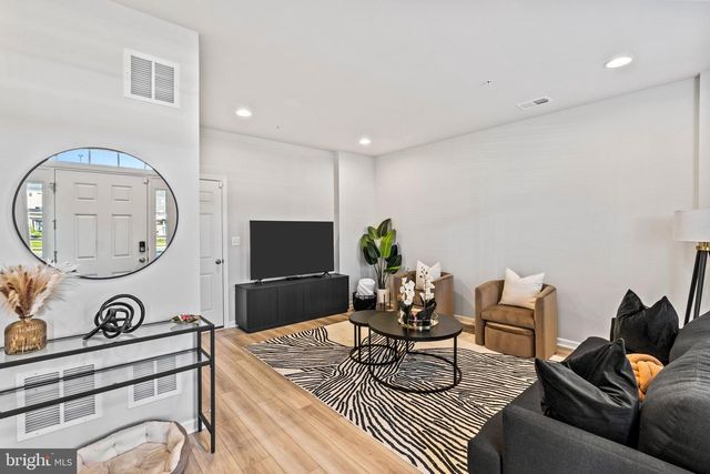 7709 PRESIDENTIAL PKWY, Upper Marlboro, MD 20774