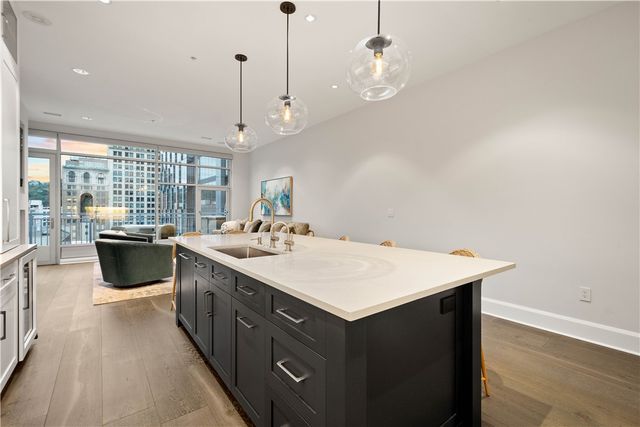 301 5th Avenue 720, Downtown Pgh, PA 15222