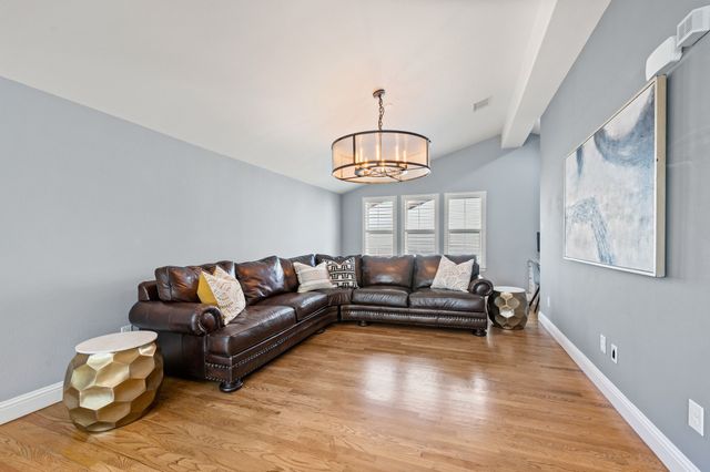 2304 Cardinal Boulevard, Carrollton, TX 75010