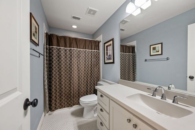 2304 Cardinal Boulevard, Carrollton, TX 75010