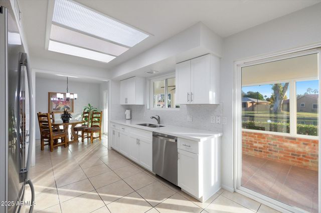 625 LEISURE WORLD --, Mesa, AZ 85206